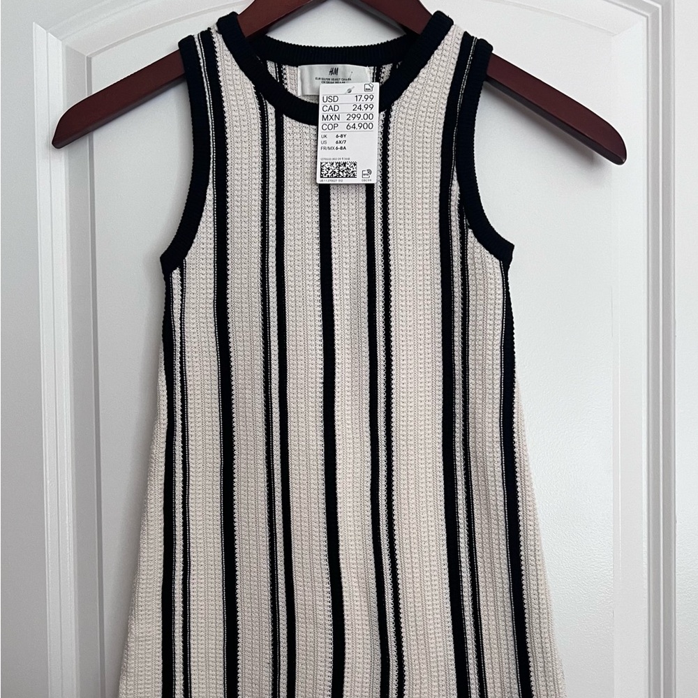 H&M Crochet Knit Cover Up/Dress. NWT. Size 6-8